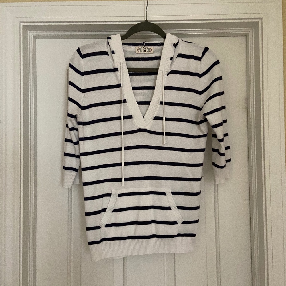 3/4 Sleeve Lightweight Hooded Shirt